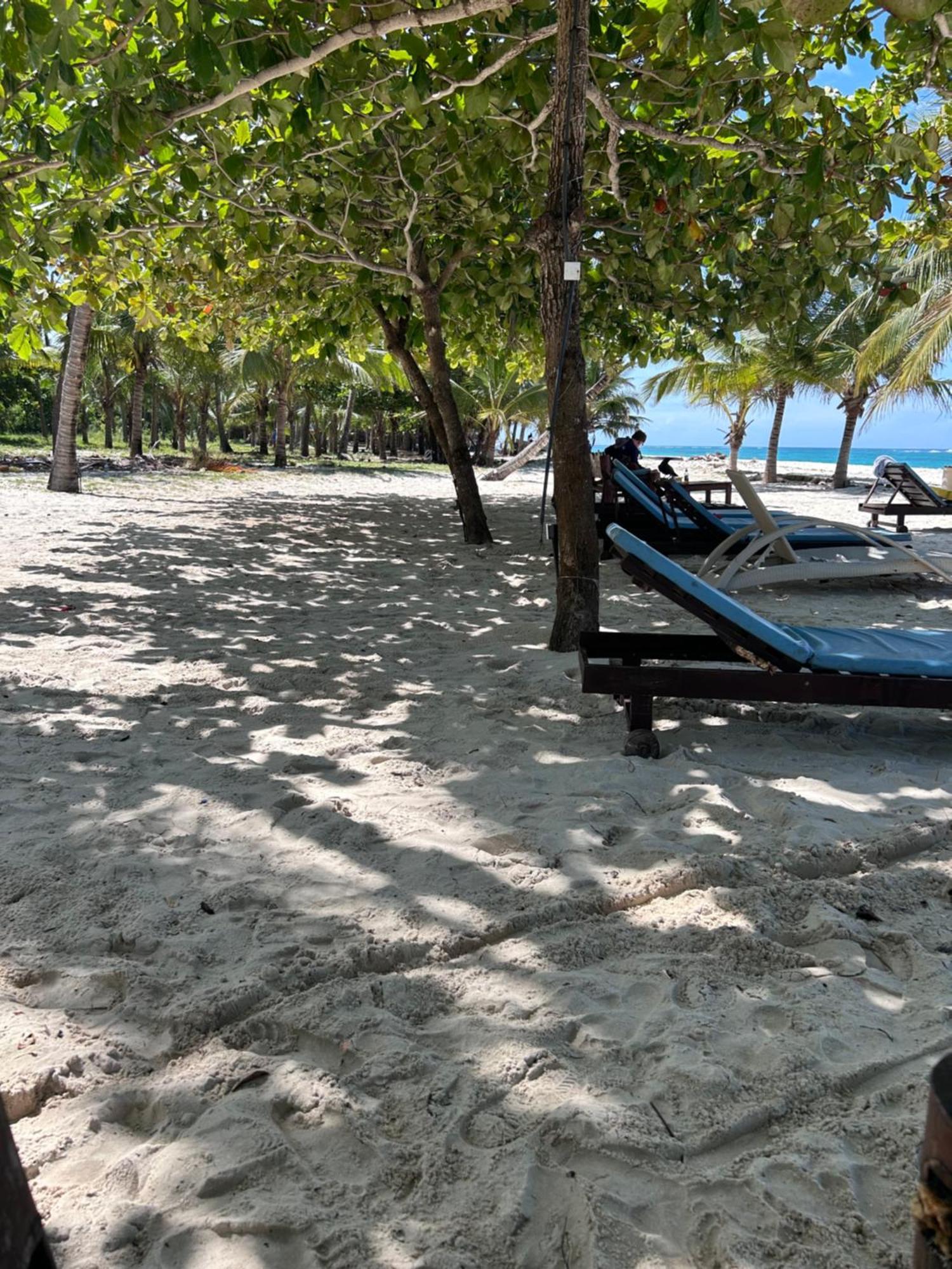 Ocean Blue Aparthotel Ukunda Exterior photo